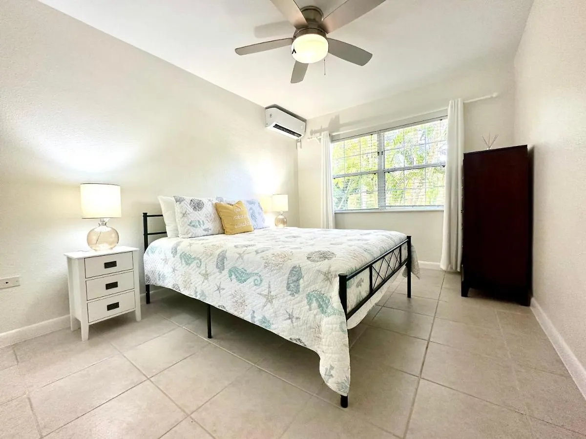Snug Harbour View Condo #5 Τζώρτζταουν